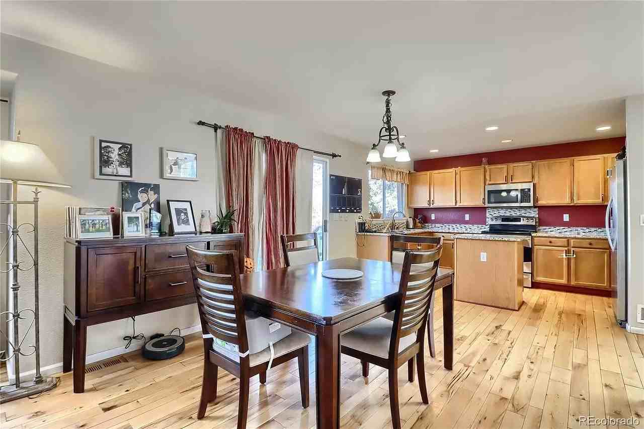 16239 Hedgeway Drive - Photo 6 of 33