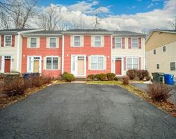 featured image of 4 Villa Pkwy