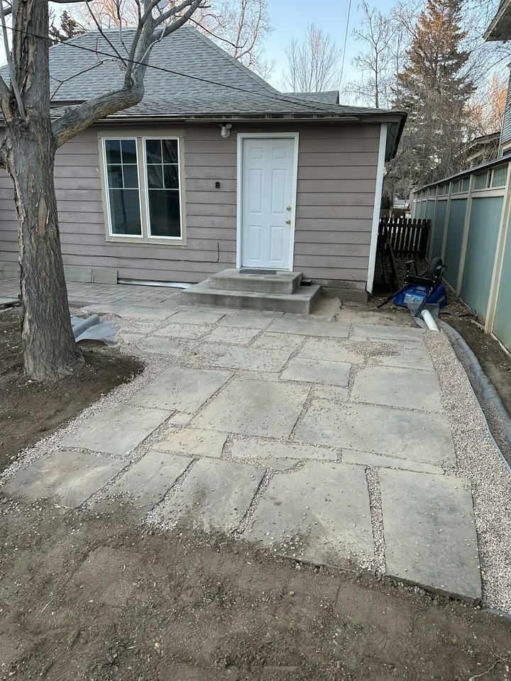 436 East 6th Street - Photo 4 of 4