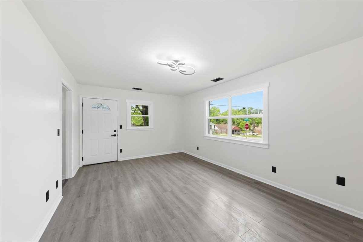 6128 Red Bank Road - Photo 2 of 30