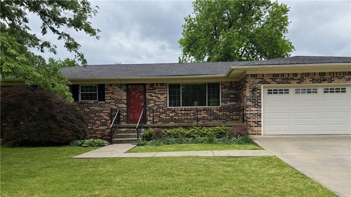 3700 Dallas St - Photo 2 of 33