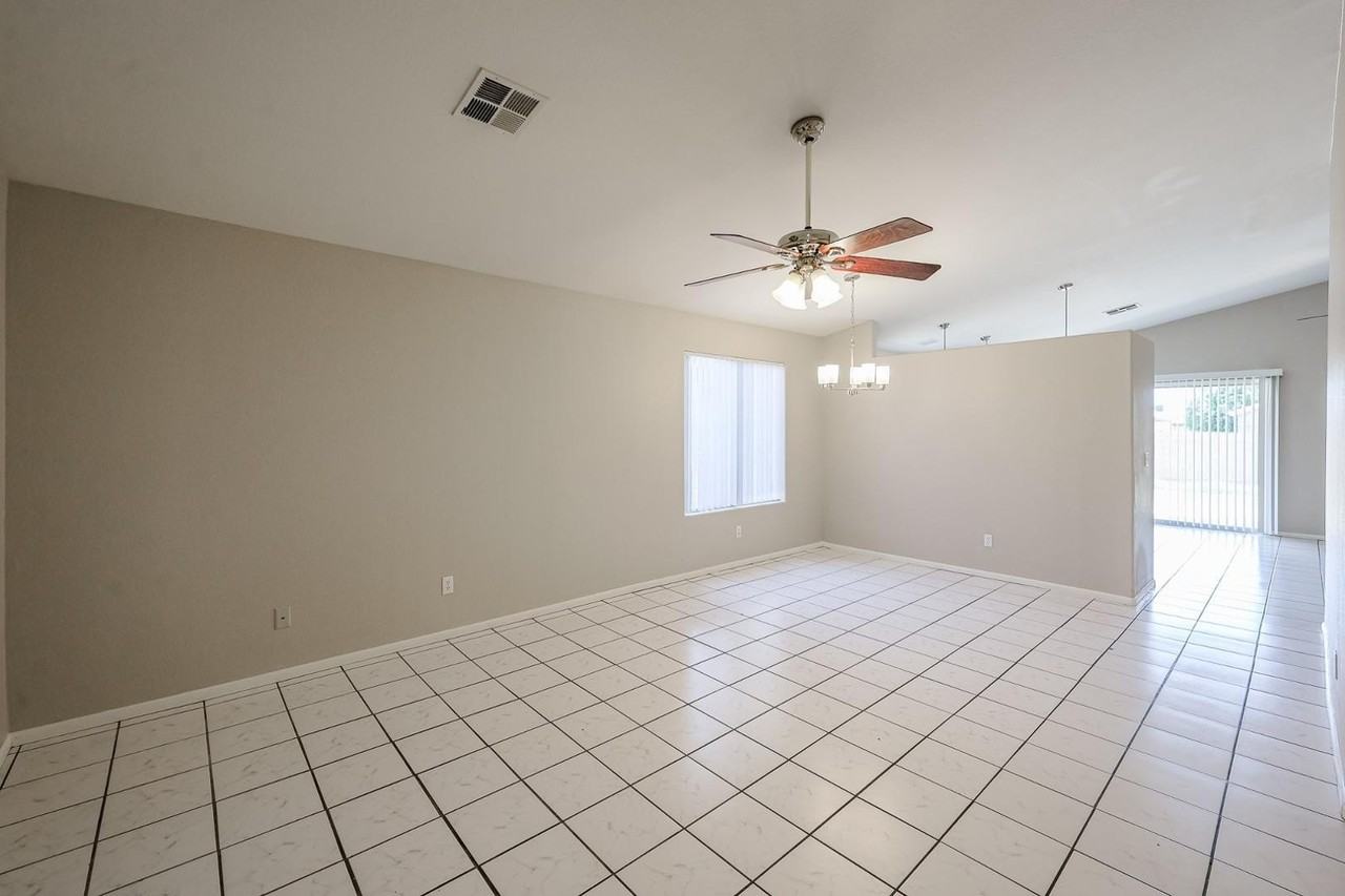 3215 W Abraham Ln - Photo 3 of 25
