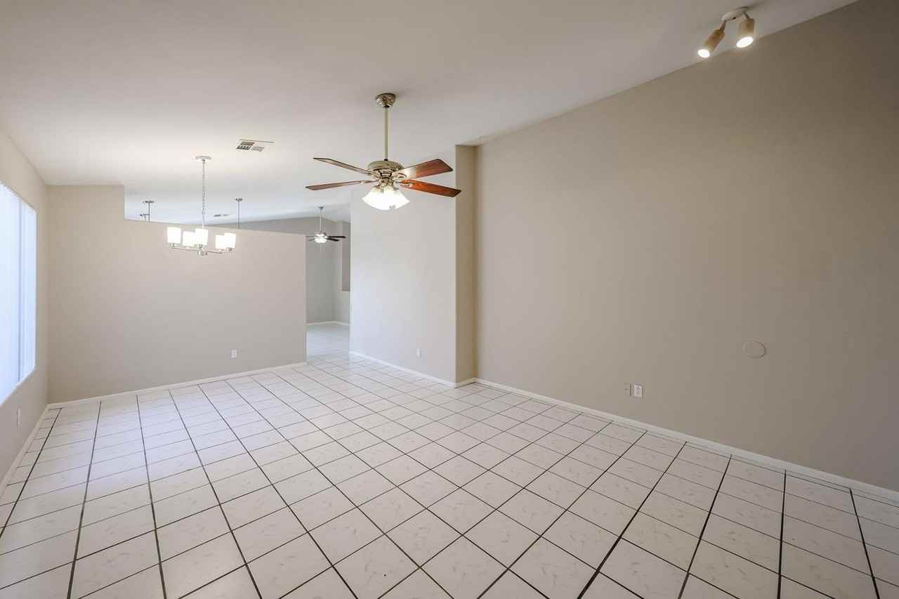 3215 W Abraham Ln - Photo 4 of 25