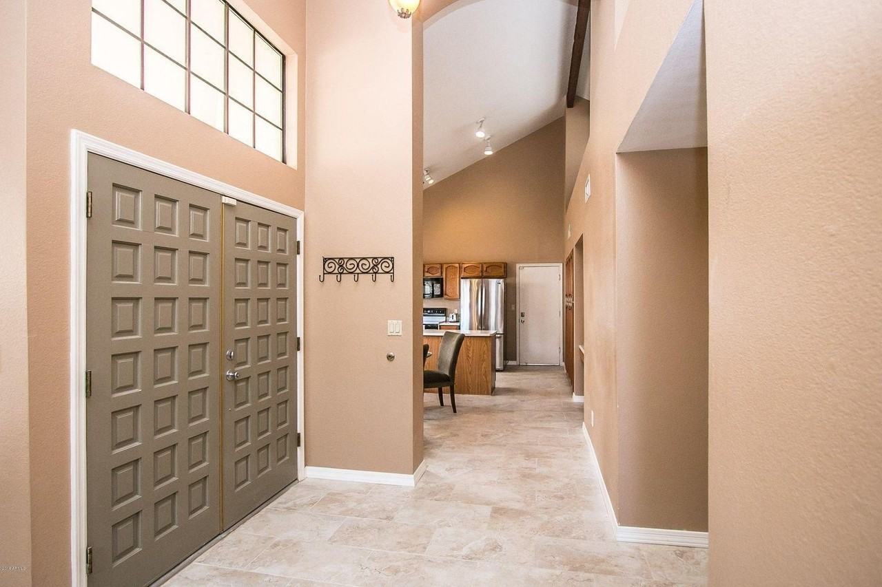 1818 E Ranch Rd - Photo 4 of 32