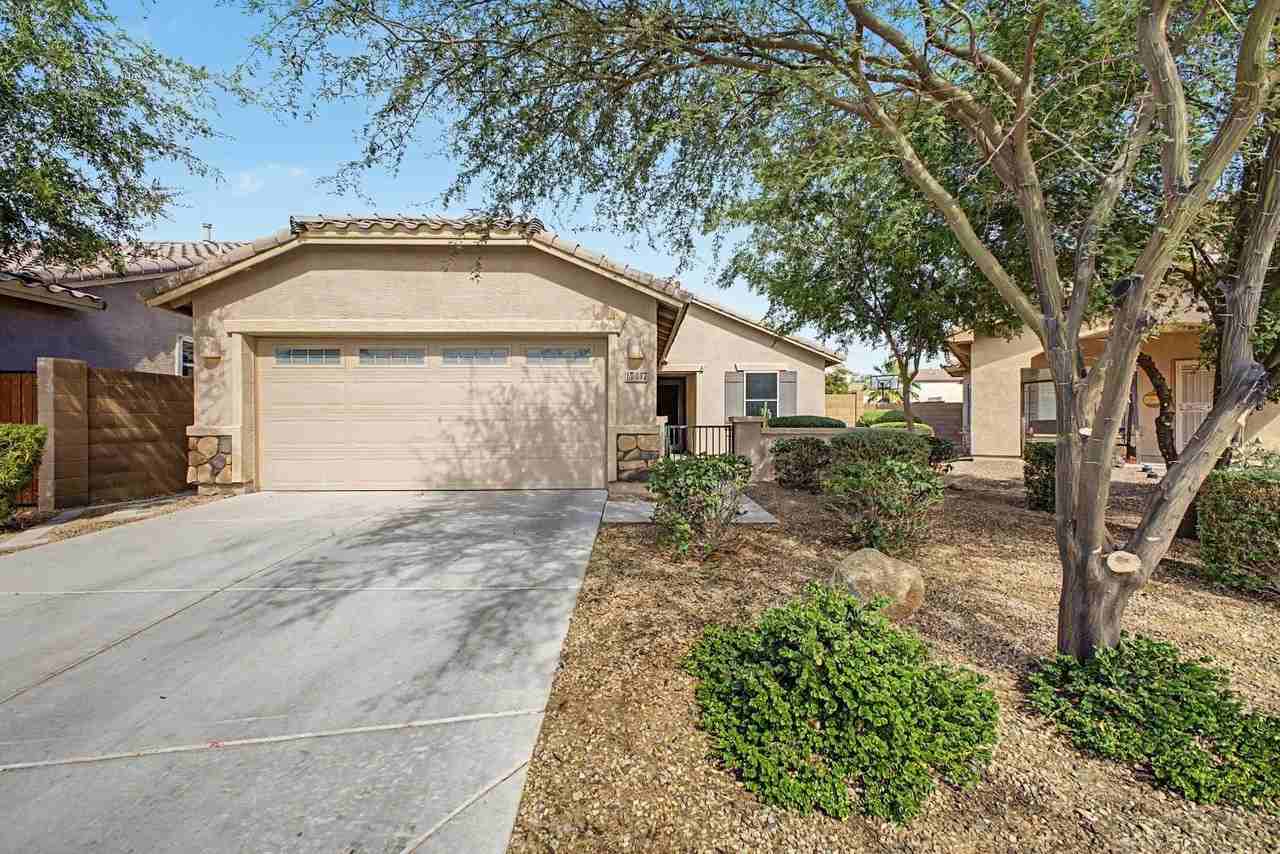 17447 N Marina Ave - Photo 2 of 31