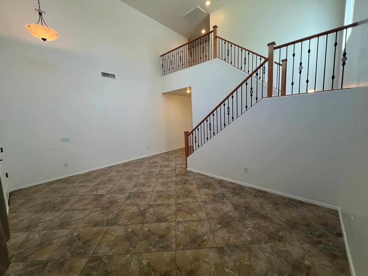 4131 E Cullumber Ct - Photo 4 of 37