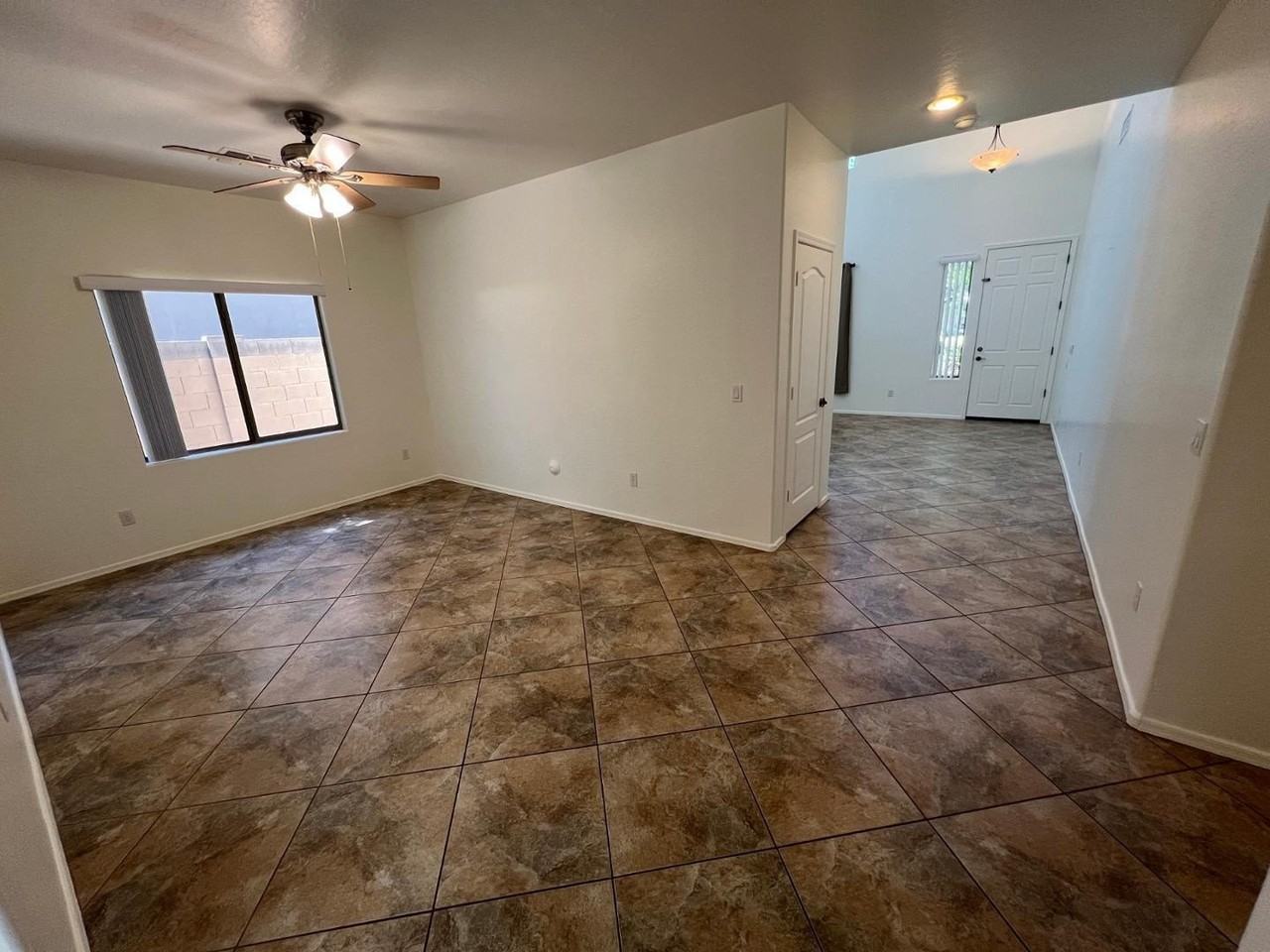 4131 E Cullumber Ct - Photo 7 of 37