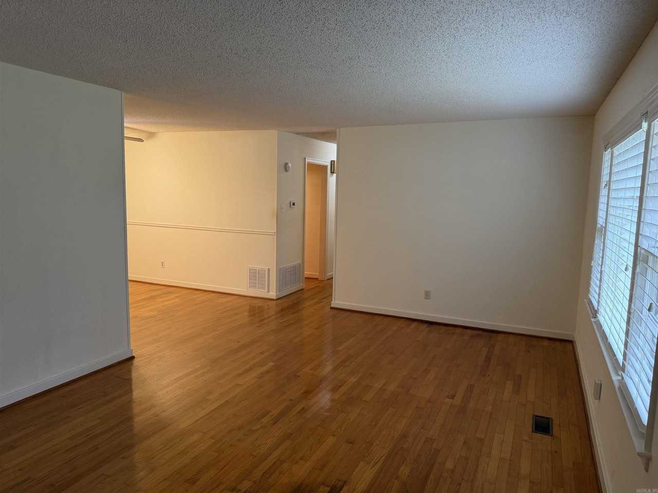 2816 Crouchwood Rd - Photo 3 of 17