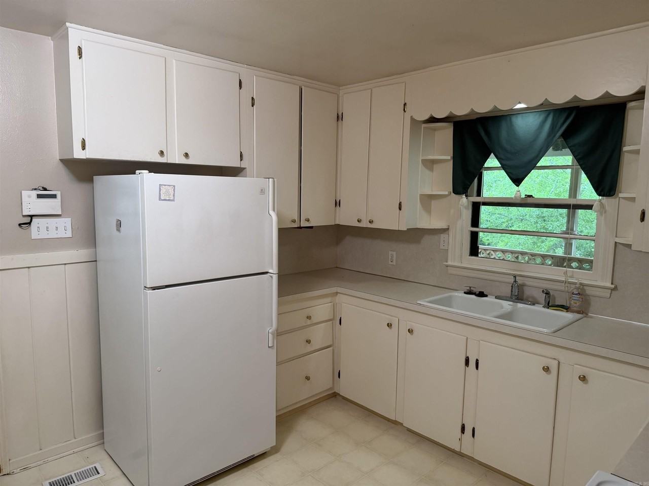 2816 Crouchwood Rd - Photo 7 of 17