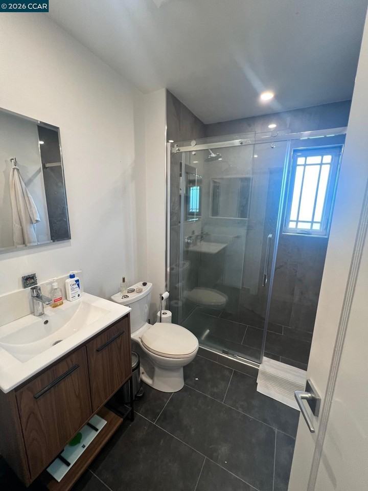 1325 Hopkins St - Photo 2 of 26