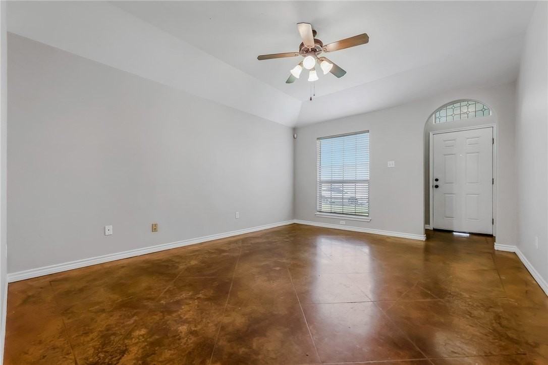 6637 Rhine Dr #B - Photo 3 of 23