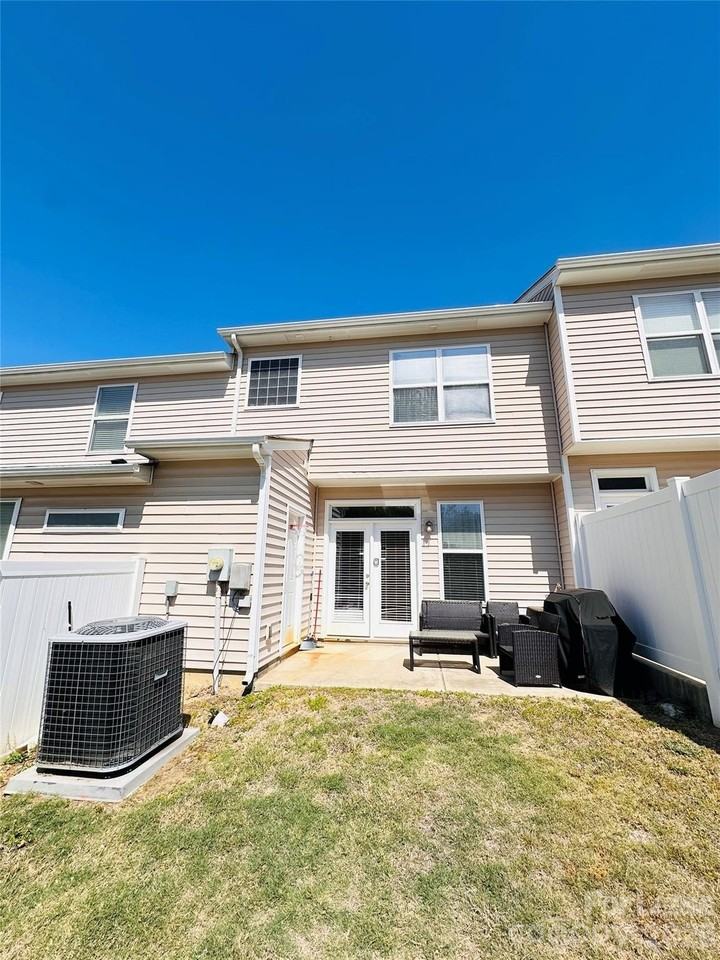 2043 Aston Mill Pl - Photo 2 of 2