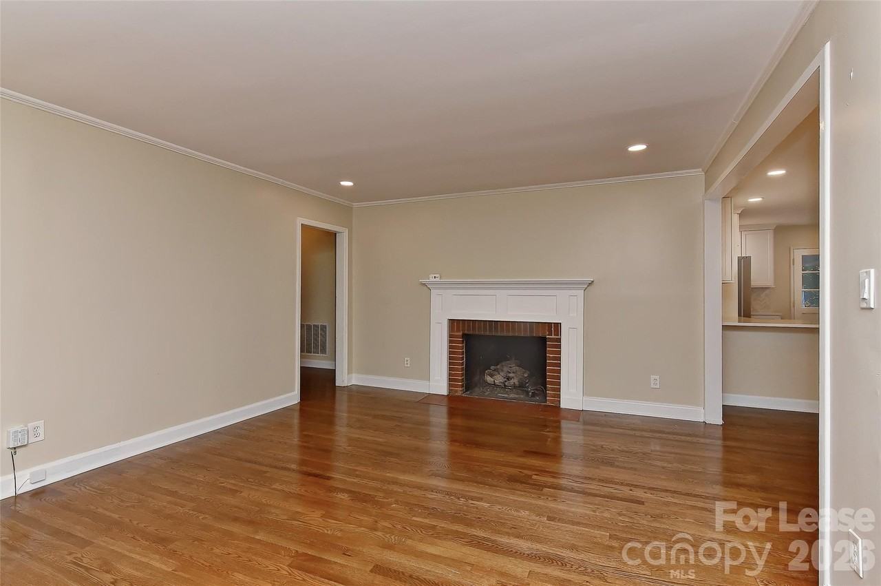 1215 Sewickley Dr - Photo 3 of 40