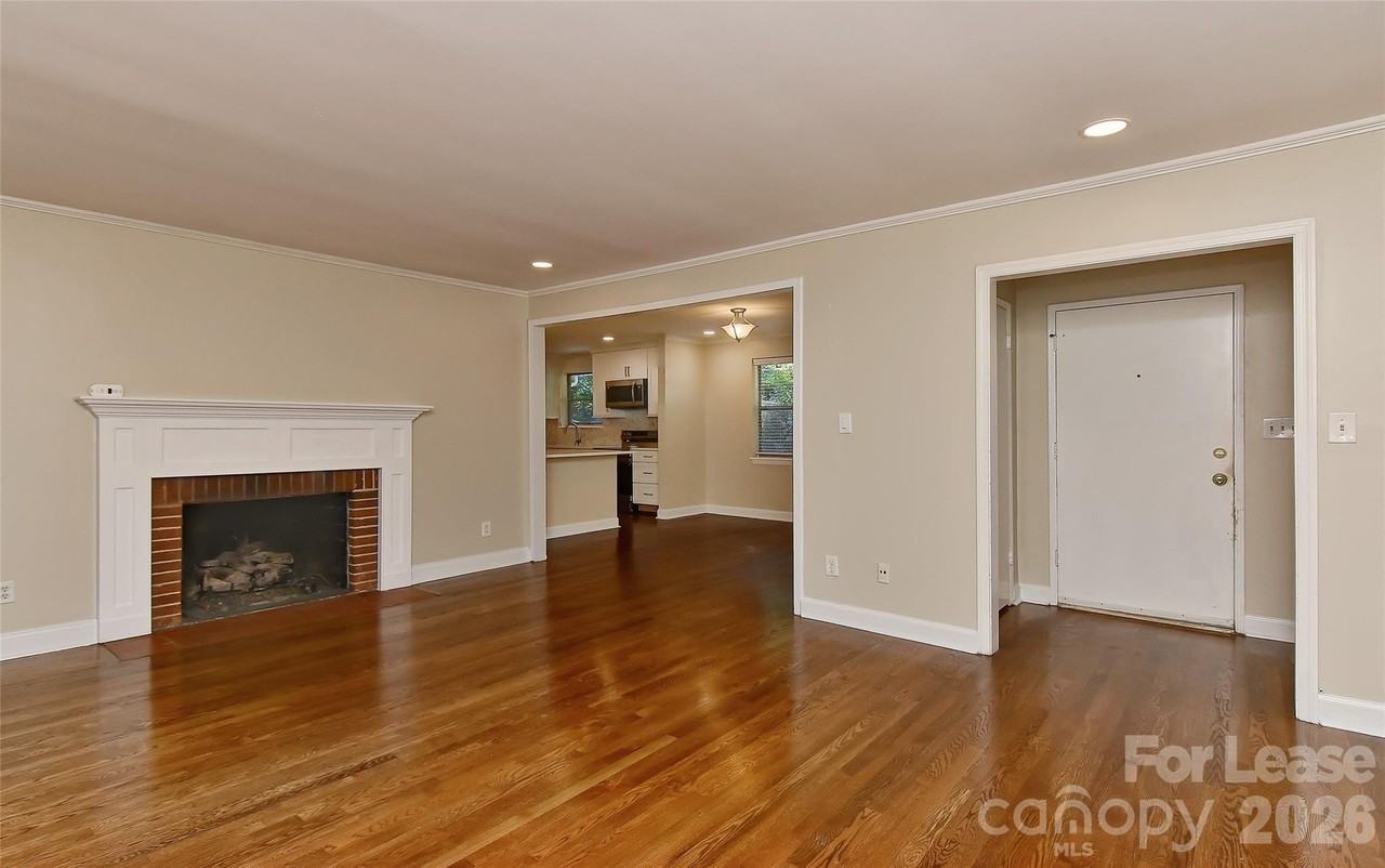 1215 Sewickley Dr - Photo 4 of 40