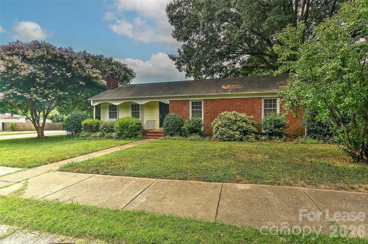 420 Seneca Pl - Photo 4 of 43