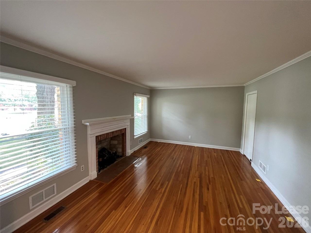 1116 Bevis Dr - Photo 2 of 22