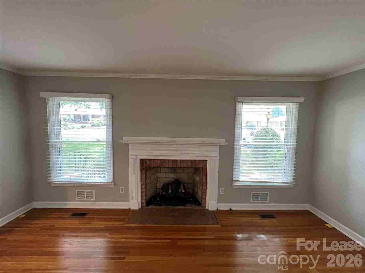 1116 Bevis Dr - Photo 3 of 22