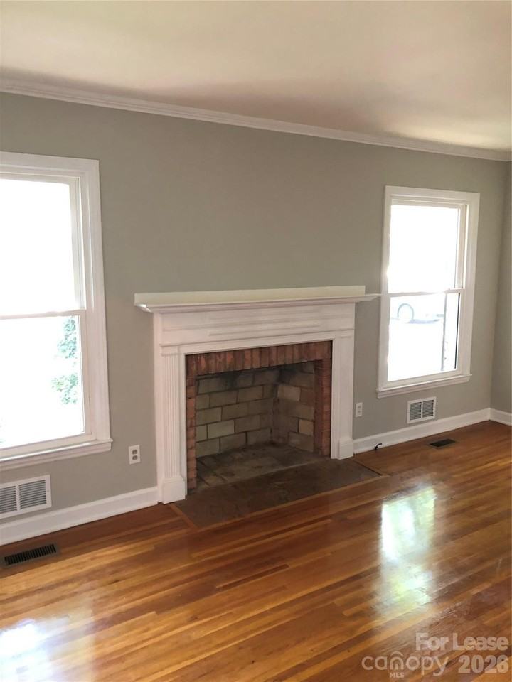 1116 Bevis Dr - Photo 5 of 22