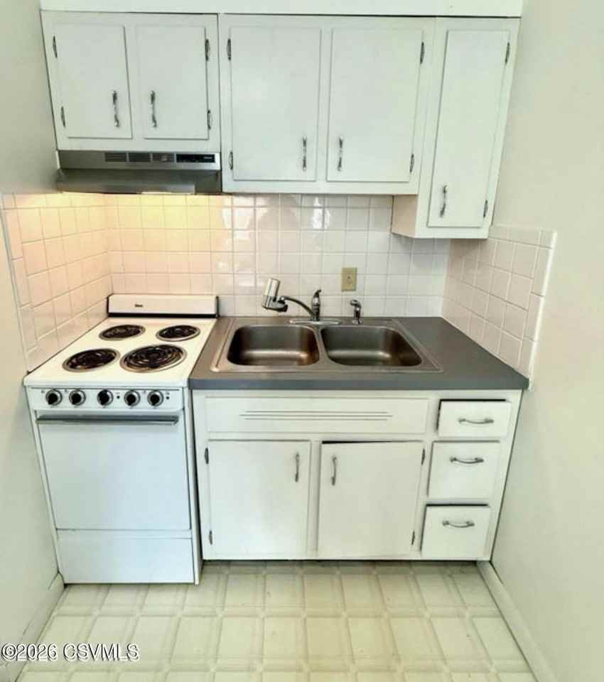 34 Brown St - Photo 7 of 10
