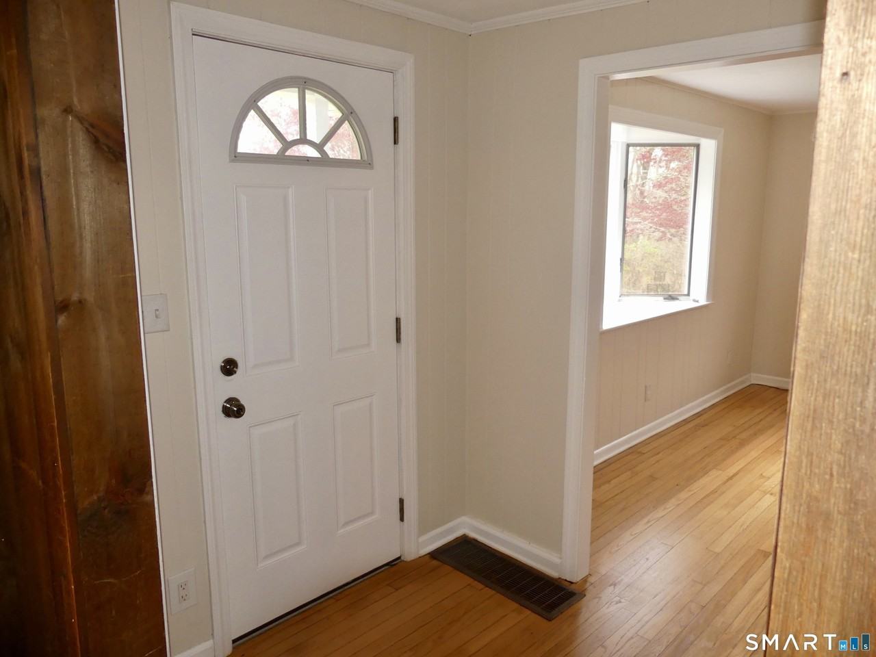 21 Winthrop Rd - Photo 7 of 18