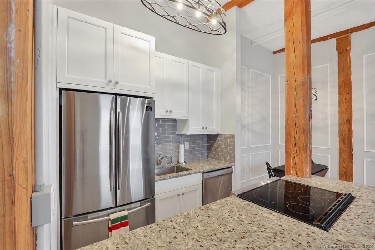 222 Williams St E #416 - Photo 2 of 15