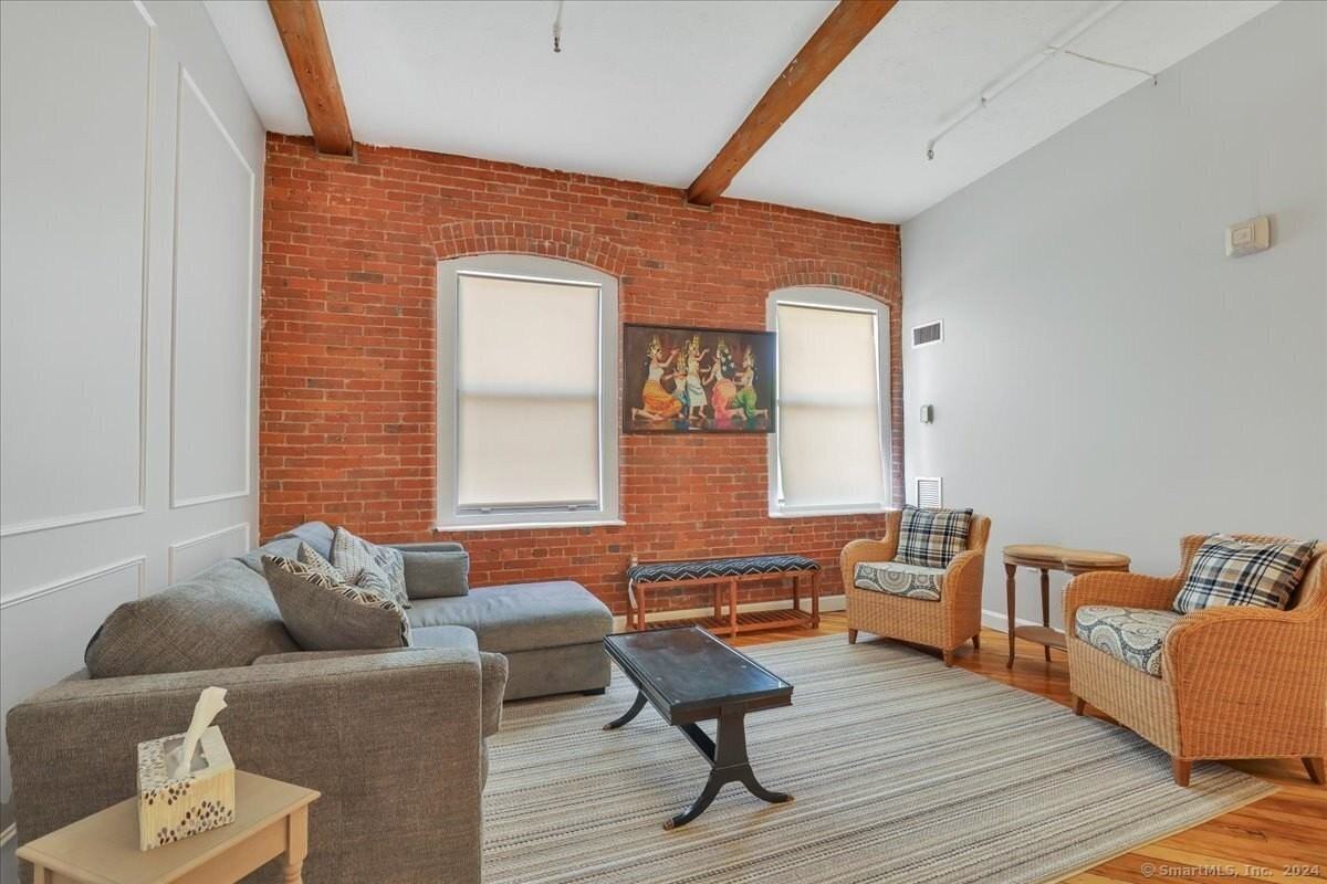 222 Williams St E #416 - Photo 7 of 15