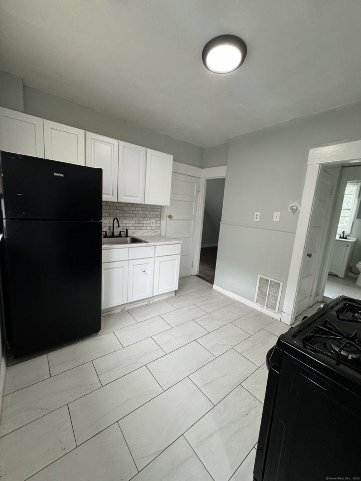 199 English St #2 - Photo 2 of 10