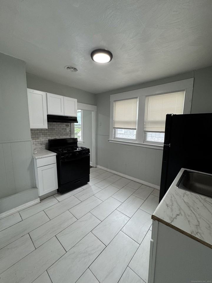 199 English St #2 - Photo 3 of 10