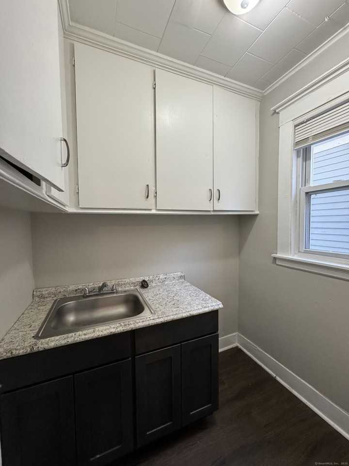 119 Carmel St #3 - Photo 3 of 10