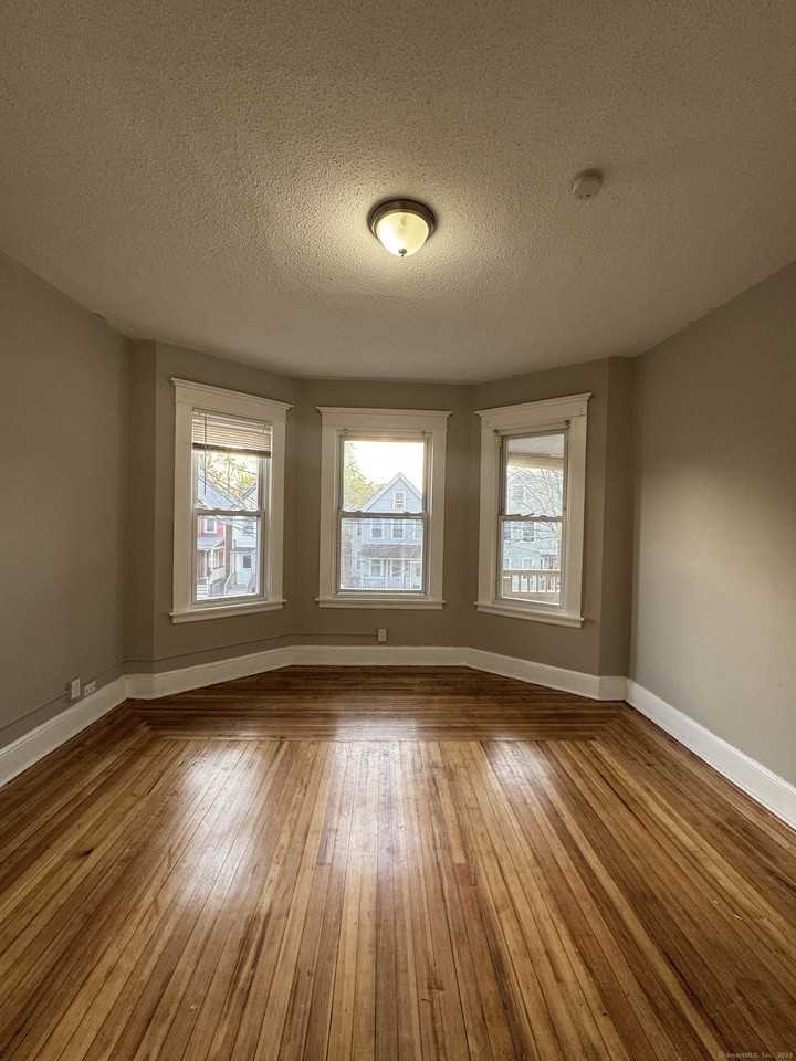 119 Carmel St #3 - Photo 7 of 10