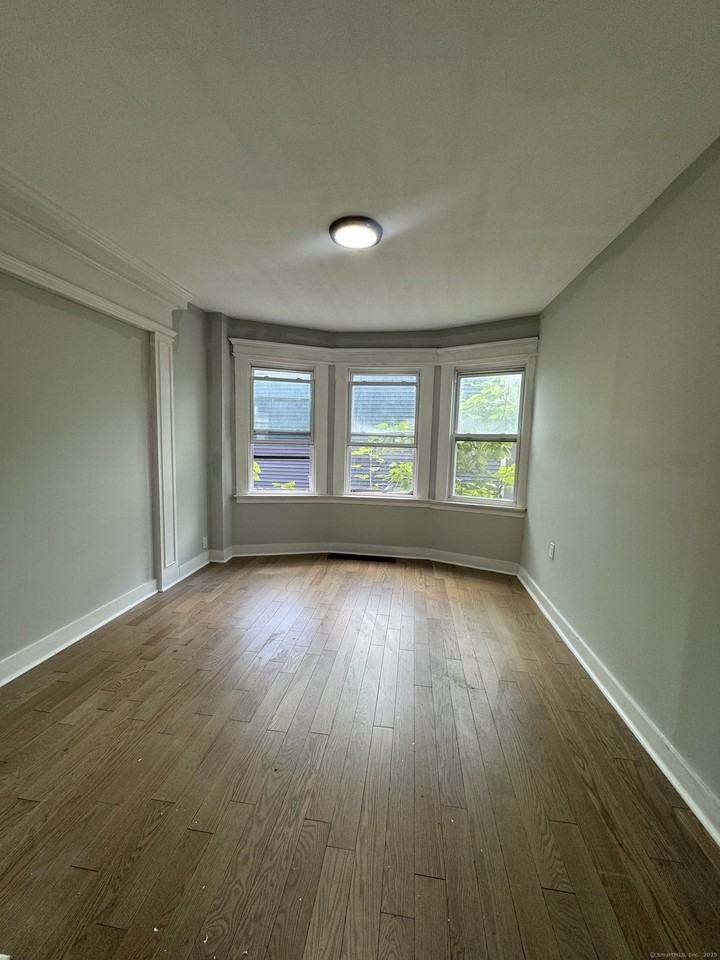 648 Ferry St #3 - Photo 7 of 13