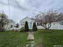 42 Parkway S - Photo 1 of 1