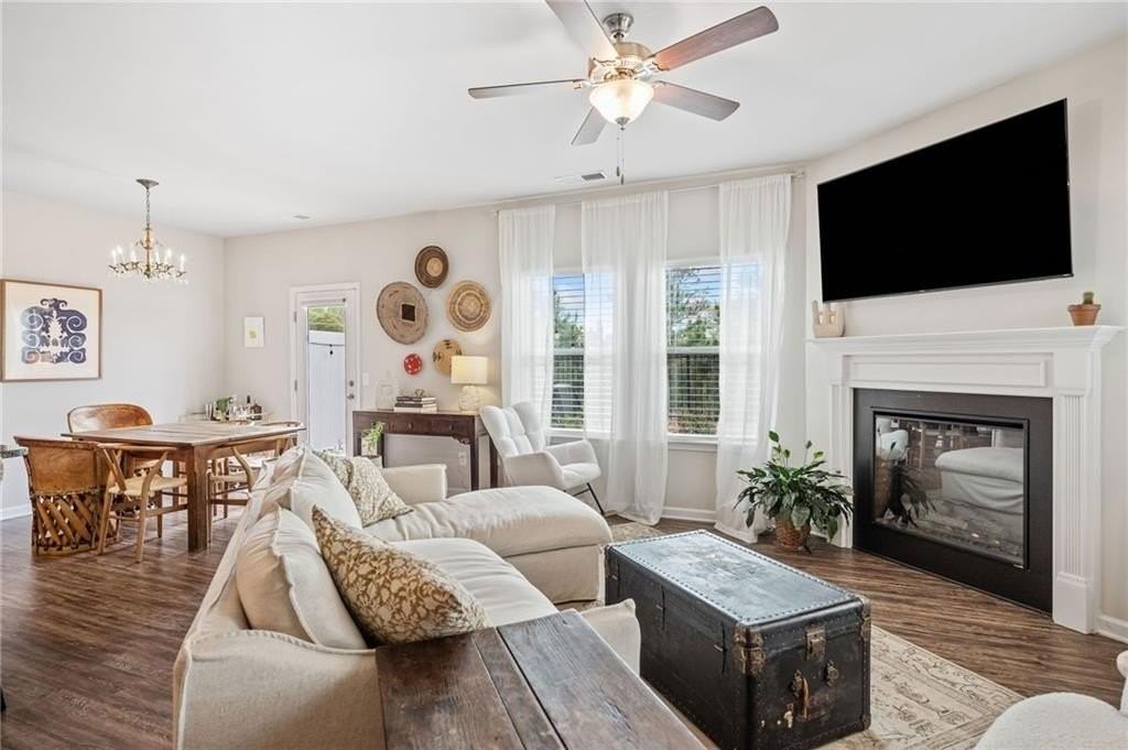 175 Madison Bnd - Photo 4 of 40