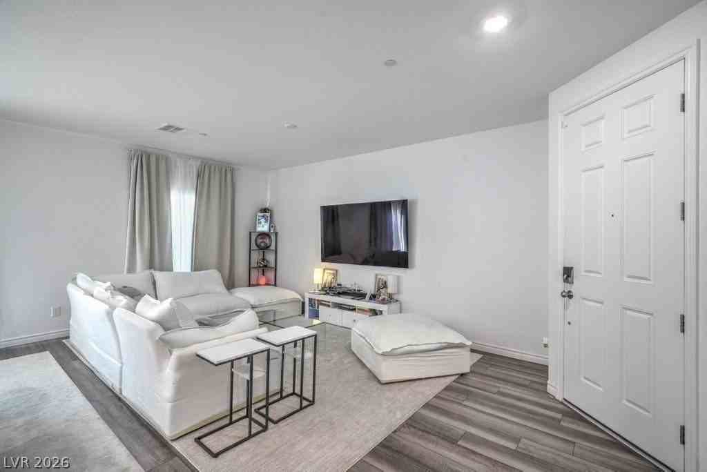 7318 N Decatur Blvd #4 - Photo 5 of 36