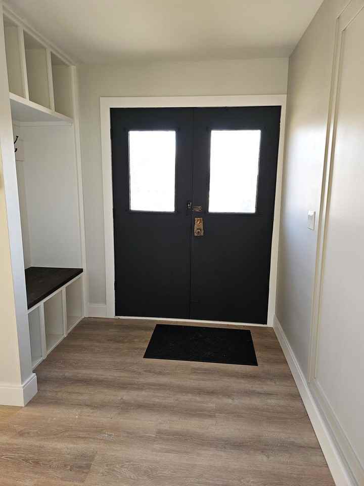 1976 Ridge Ct - Photo 2 of 20