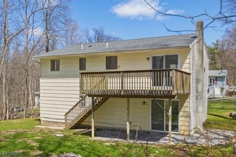 15 Karen Rd - Photo 7 of 33