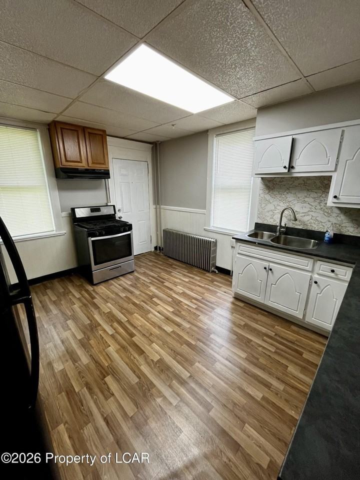 279 Hazle St - Photo 6 of 14