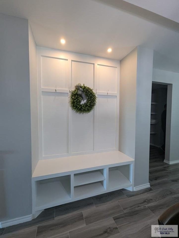 1340 Daytona Beach Ct #B - Photo 7 of 26