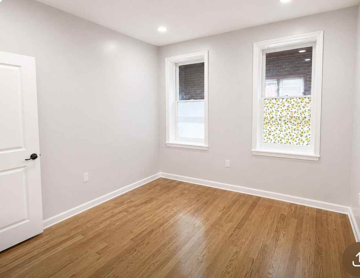 146 W 27th St #1 - Photo 2 of 7