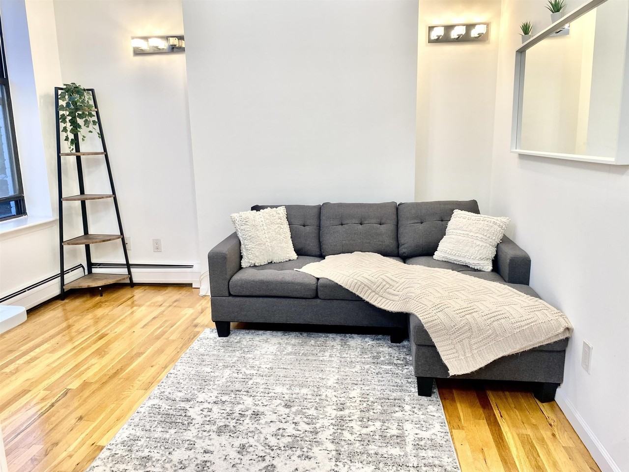 88 South St #3 - Photo 2 of 15