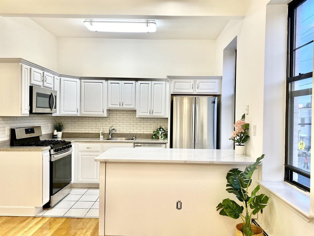 88 South St #3 - Photo 4 of 15