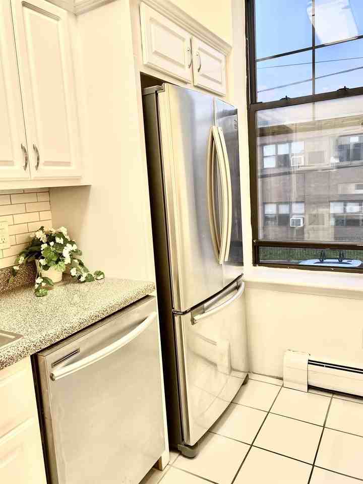 88 South St #3 - Photo 6 of 15