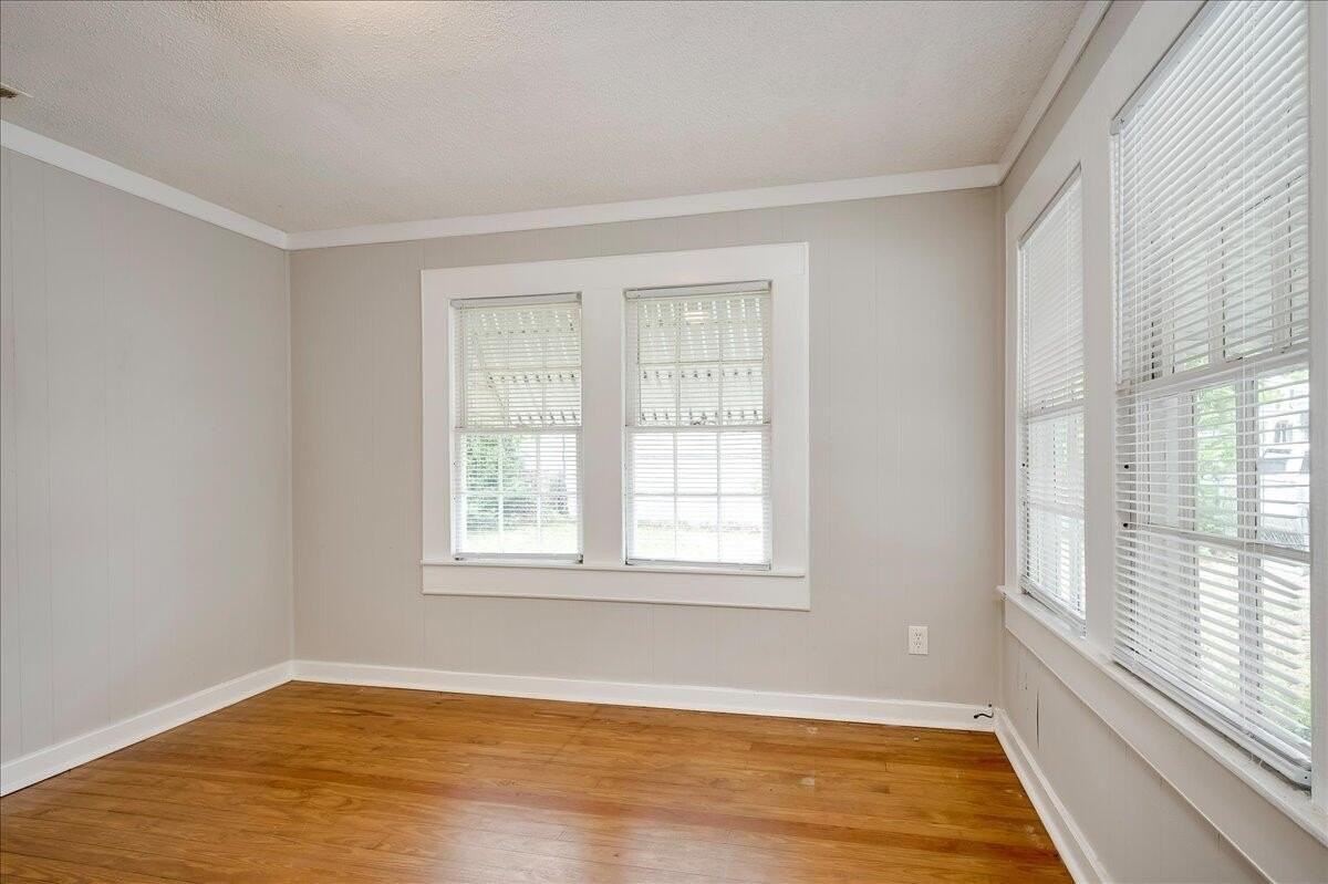 1740 Starnes St - Photo 2 of 12