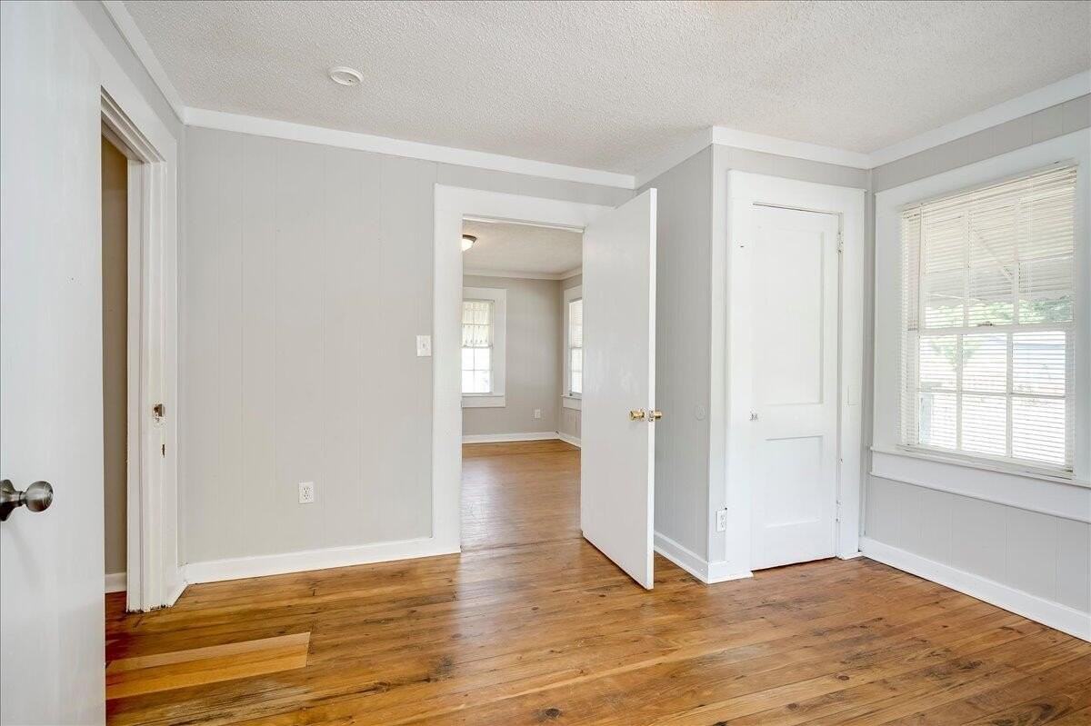 1740 Starnes St - Photo 4 of 12