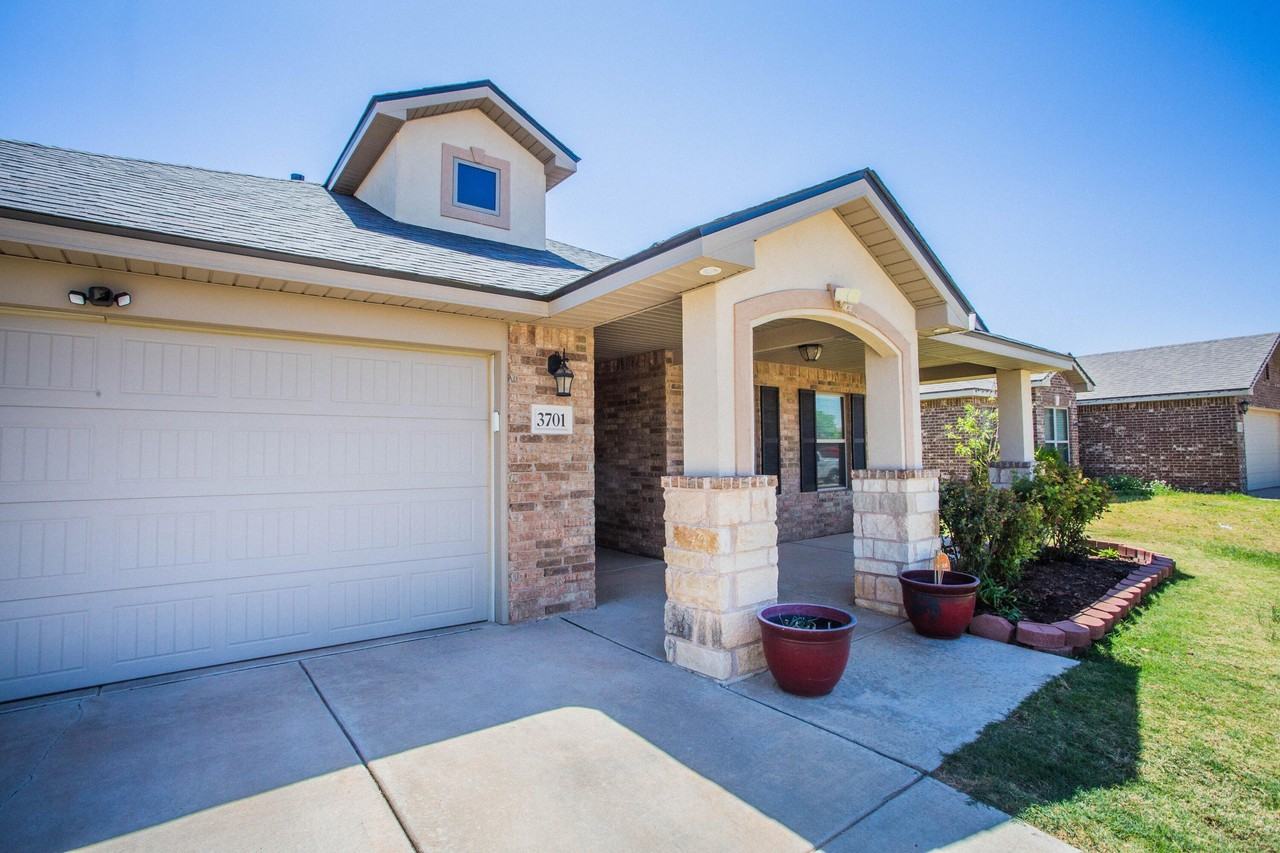 3701 Rochester Ave - Photo 3 of 30