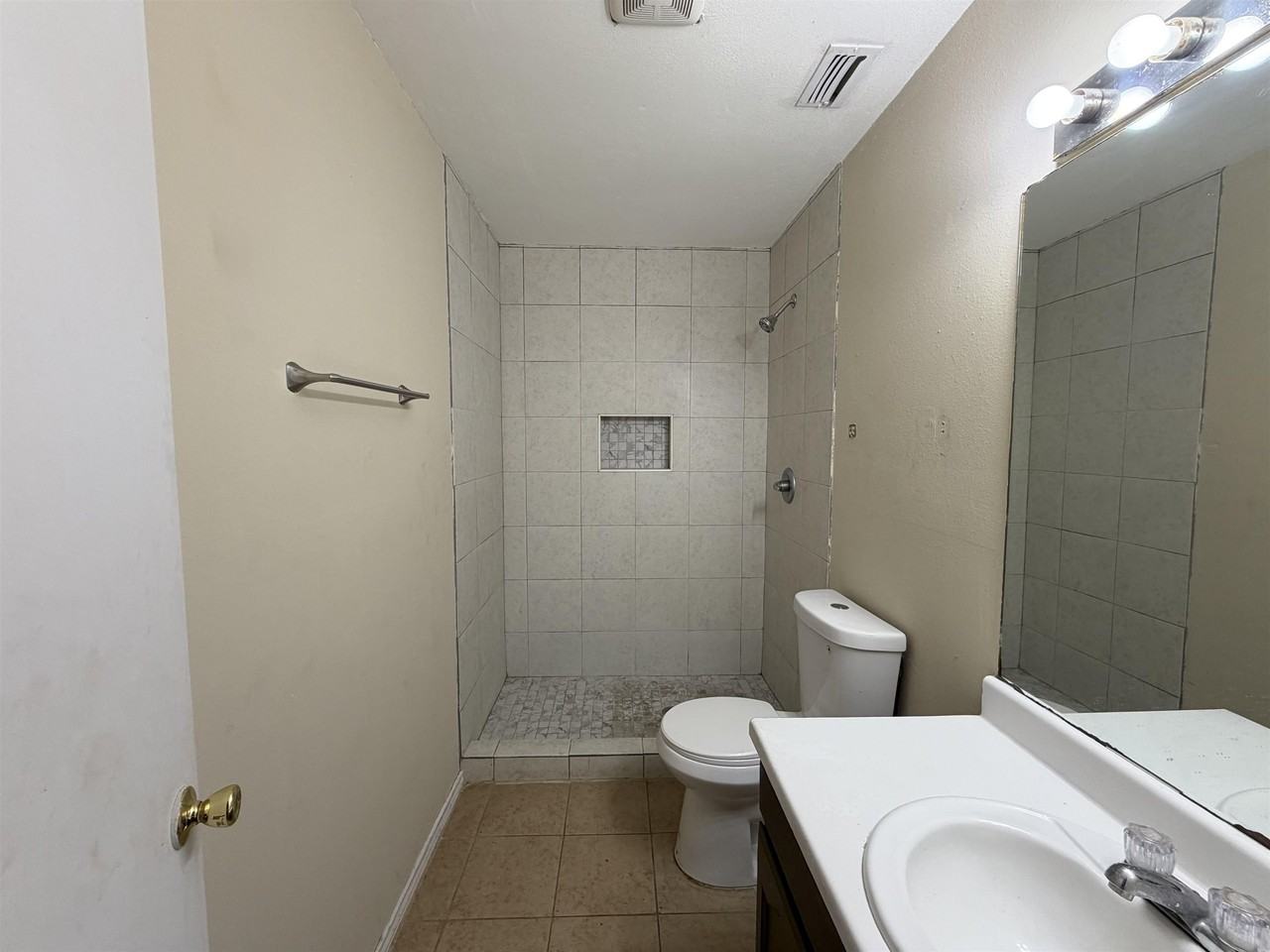 410 Gage Loop - Photo 7 of 10