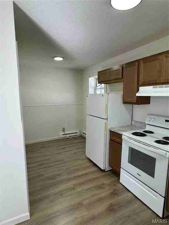 215 E Cherry St #6 - Photo 4 of 8