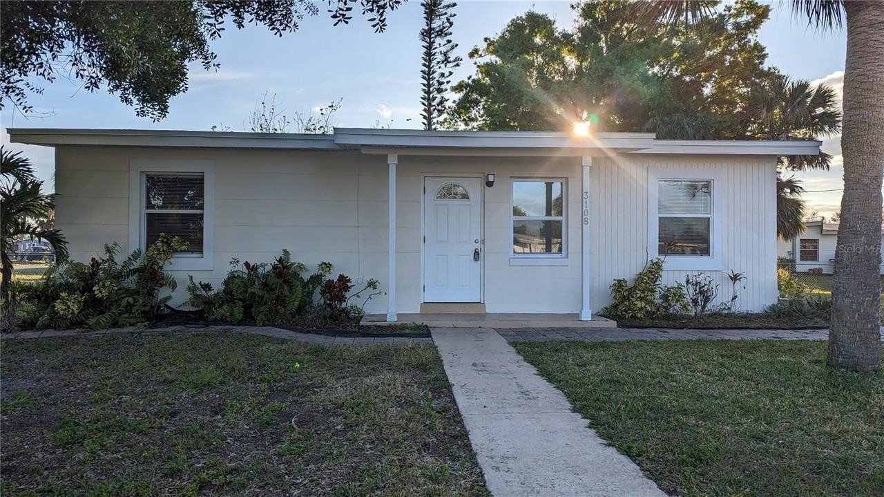 3108 Whiting Ln - Photo 2 of 18