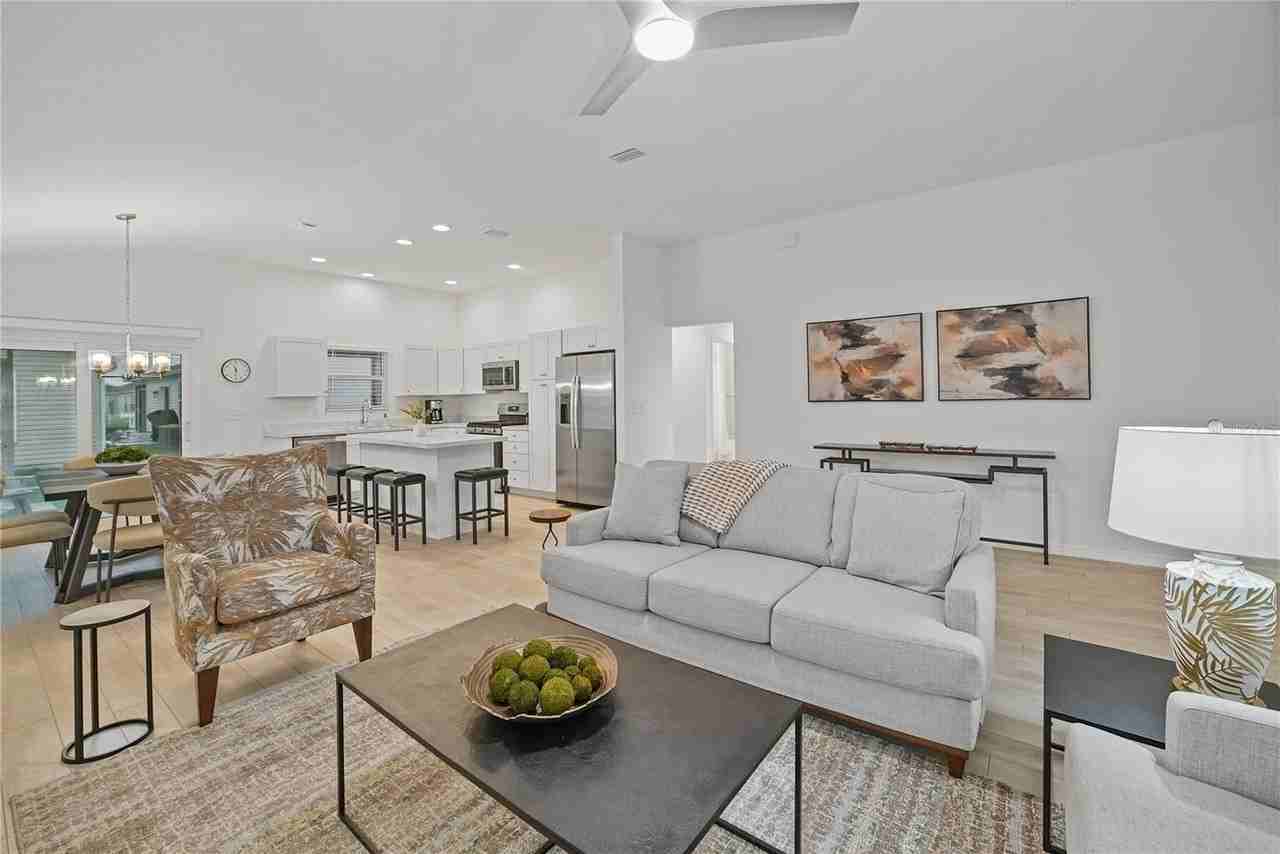 7661 Rutherford Ln - Photo 6 of 45