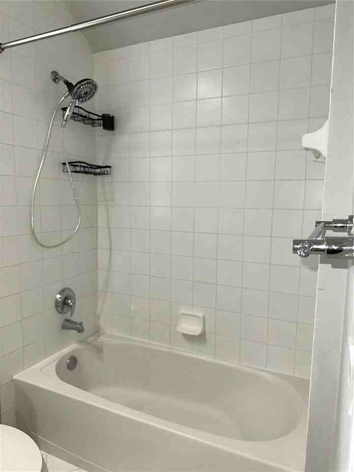 2100 Common Way Rd - Photo 2 of 5